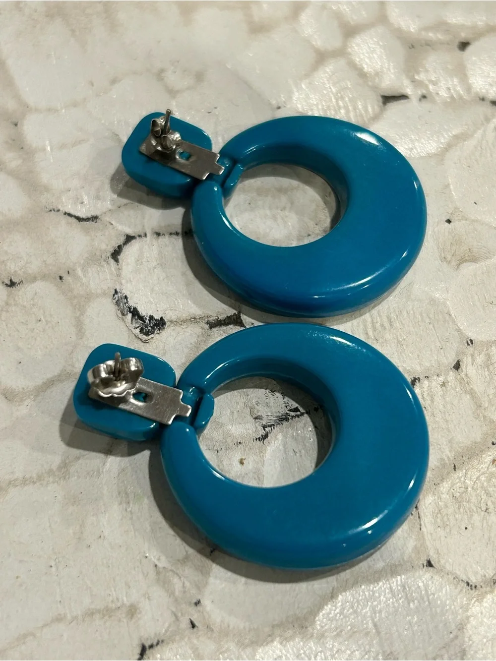 N/A bold turquoise